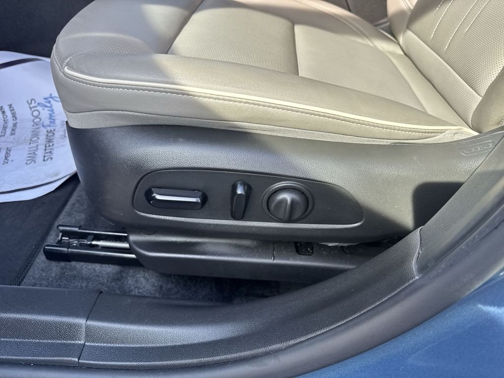 Used 2024 Blue Buick Avenir image 12