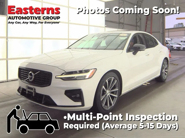 2022 Volvo S60 B5 Momentum