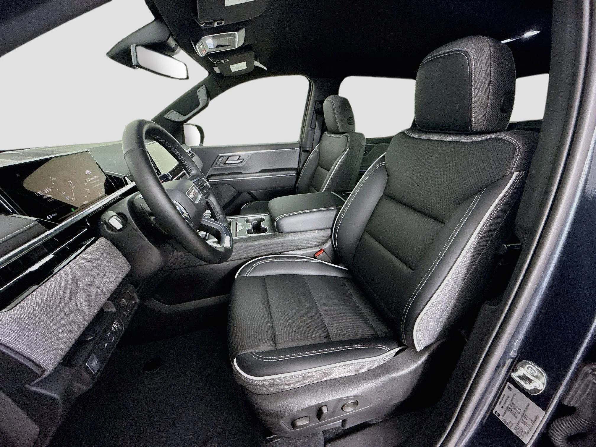 Used 2026 Deep Ocean Metallic GMC Elevation Standard Range image 23