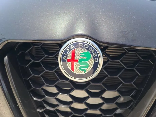Used 2023 Black Alfa Romeo Veloce image 9