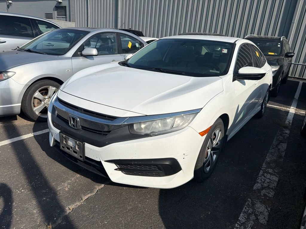 Used 2018 White Honda LX image 3