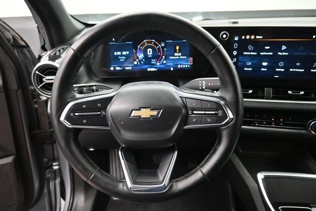 Used 2025 Sterling Gray Metallic Chevrolet LT image 27