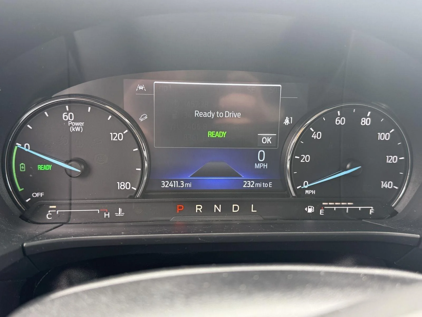 Certified Used 2022 Oxford White Ford SE Hybrid image 10