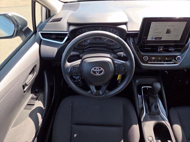 2025 Toyota Corolla LE - Photo 5