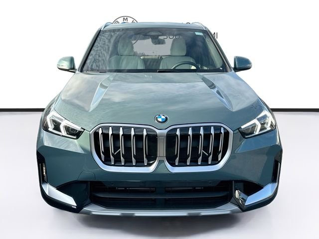 New 2027 Green BMW xDrive28i image 2