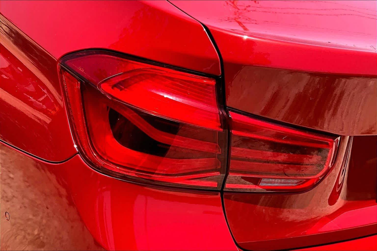 Used 2016 Melbourne Red Metallic BMW 328i image 28