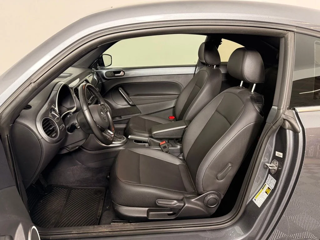Used 2019 Gray Volkswagen 2.0T SE image 2