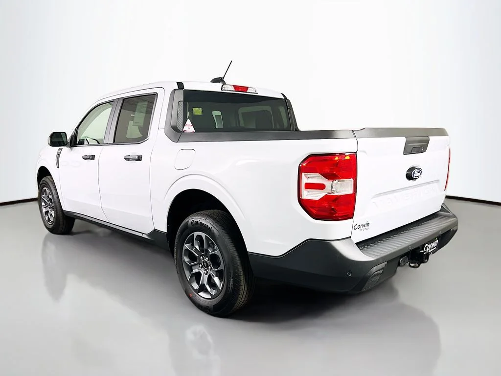 New 2026 Space White Metallic Ford XLT image 11
