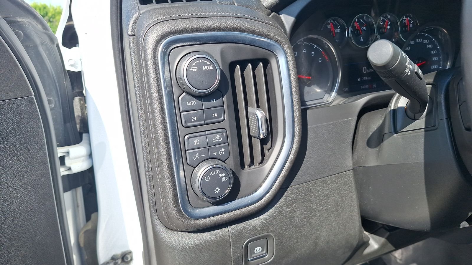 Used 2020  Chevrolet RST image 17