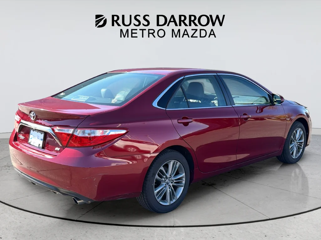 Used 2015 Red Toyota SE image 5