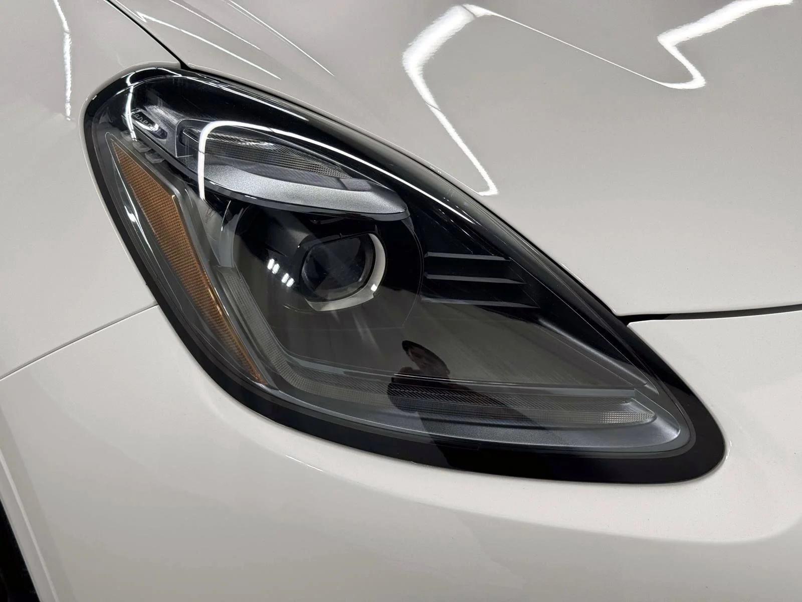 Used 2025 White Maserati  image 10