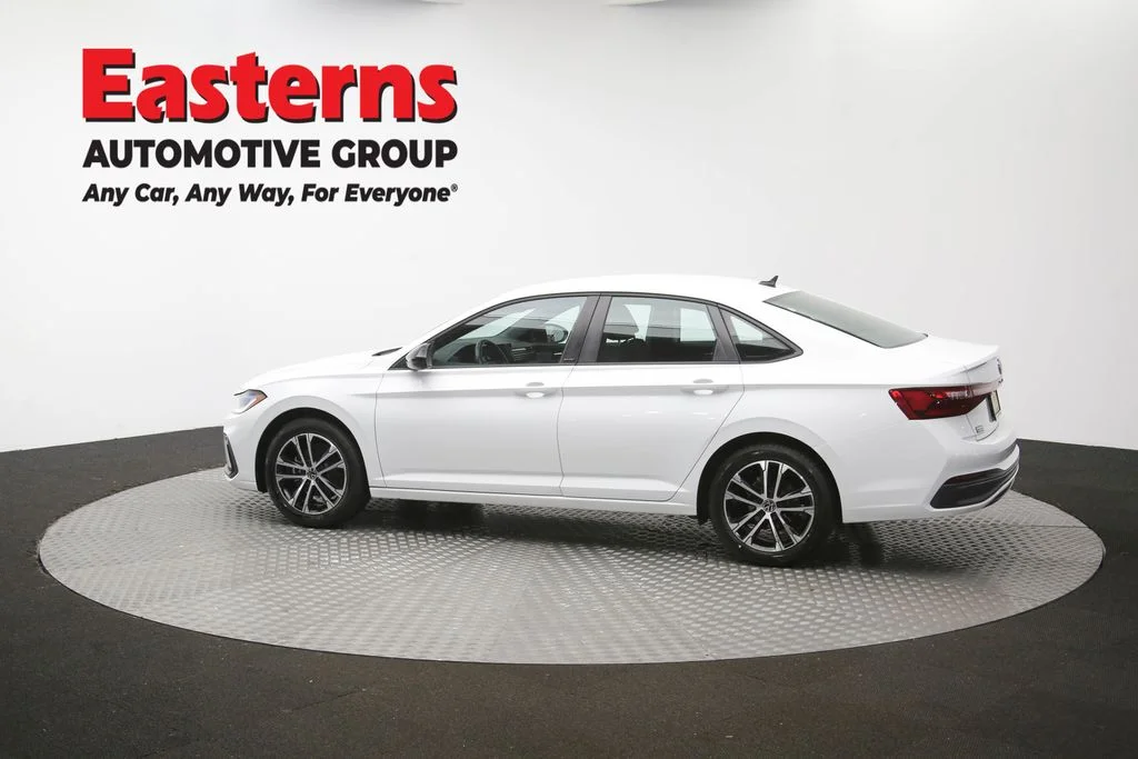 Used 2025 White Volkswagen 1.5T Sport image 60
