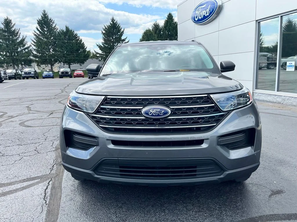 Used 2023 Gray Ford XLT image 9