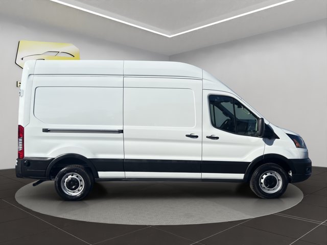 Used 2024 White Ford  image 8