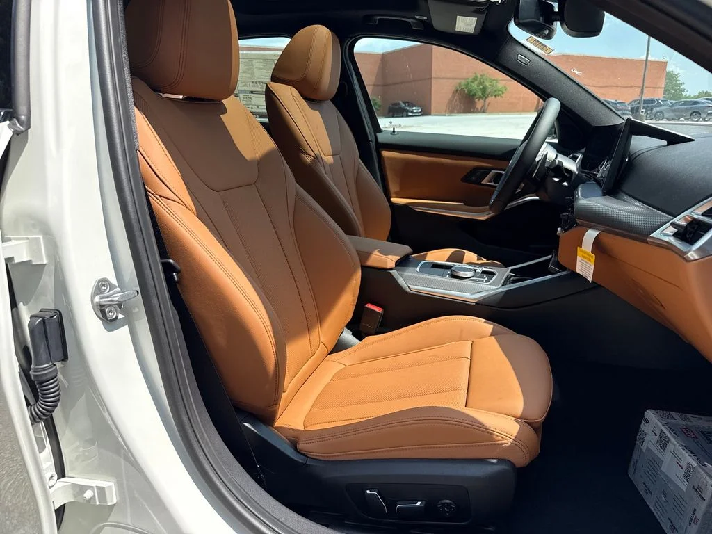 New 2026 White BMW 330i xDrive image 27