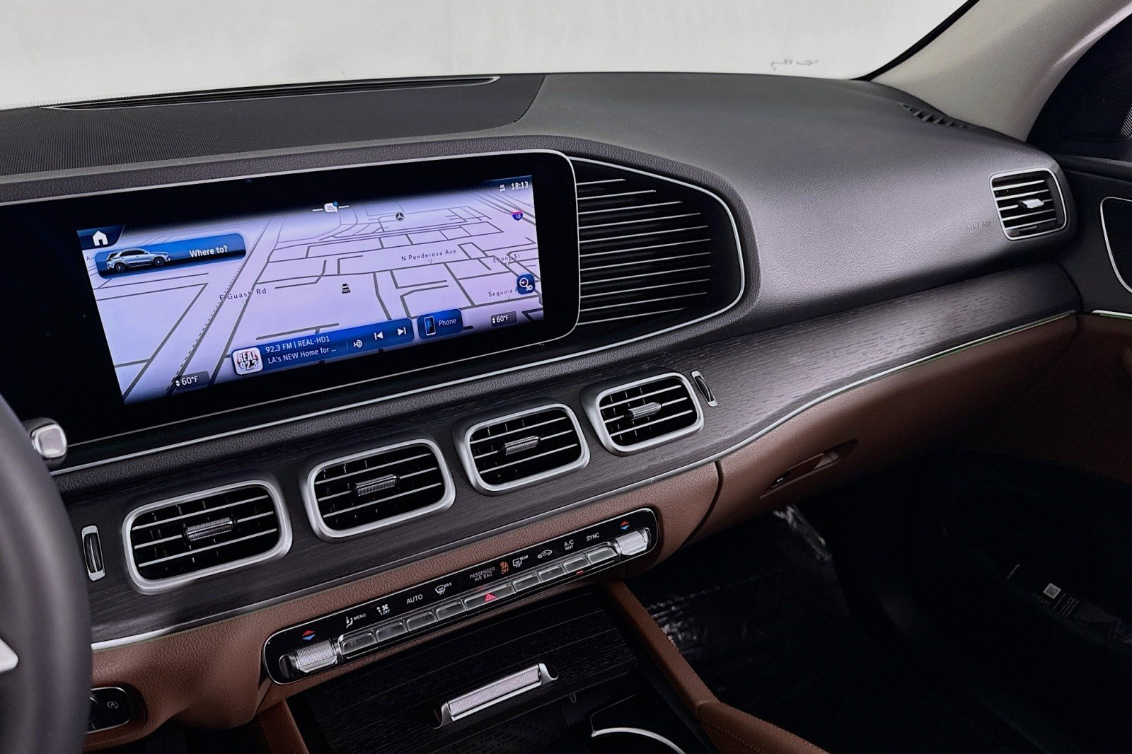 New 2026 Polar White Mercedes-Benz GLE 350 4MATIC® SUV image 19