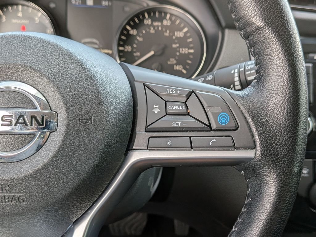 Used 2022 Red Nissan SL image 20