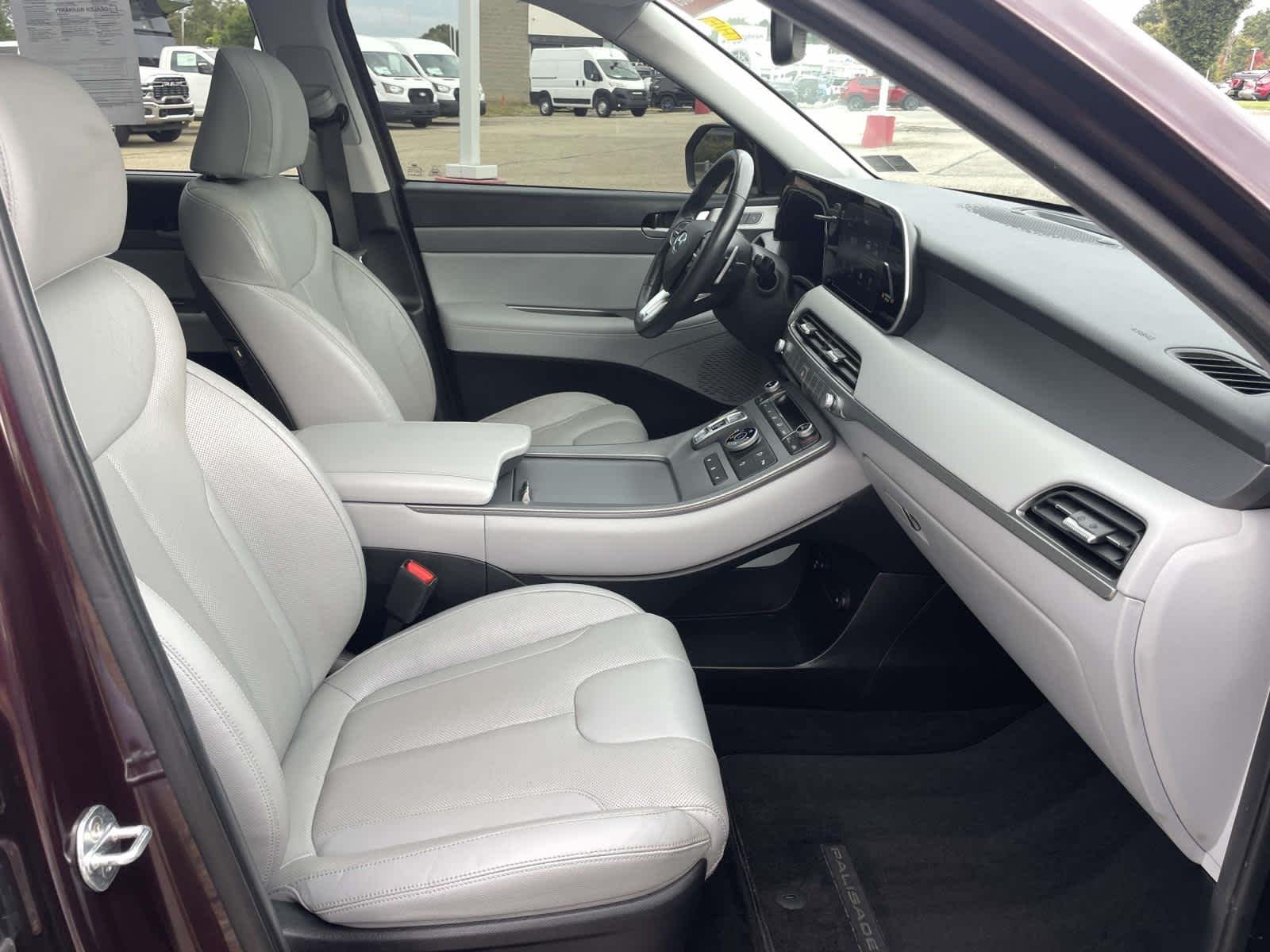 Used 2020 Sierra Burgundy Hyundai SEL image 28