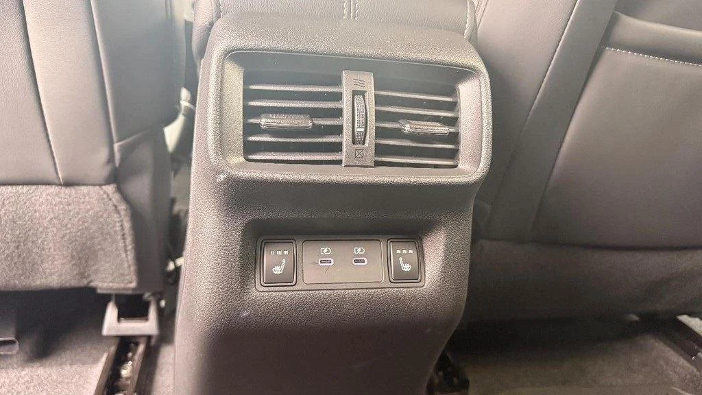 New 2026 Everest White Pearl Tricoat Nissan Platinum image 26