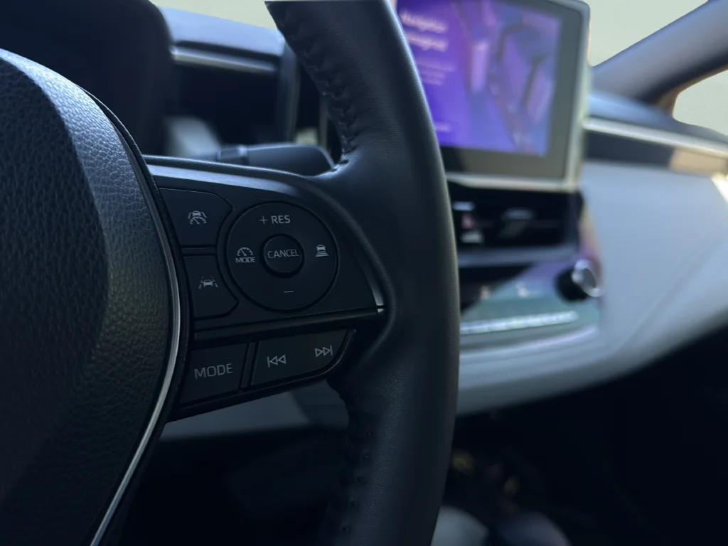 Used 2023 Ice Toyota SE image 16