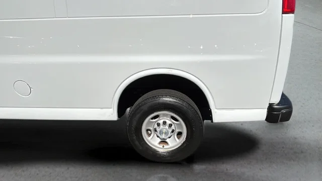 Used 2022 SUMMIT WHITE Chevrolet RWD 3500 Extended Wheelbase WT image 46