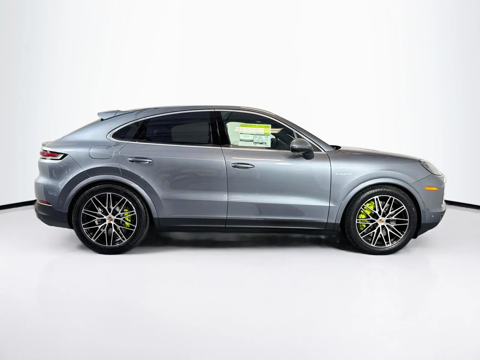New 2026 Vanadium Grey Metallic Porsche E-Hybrid image 8