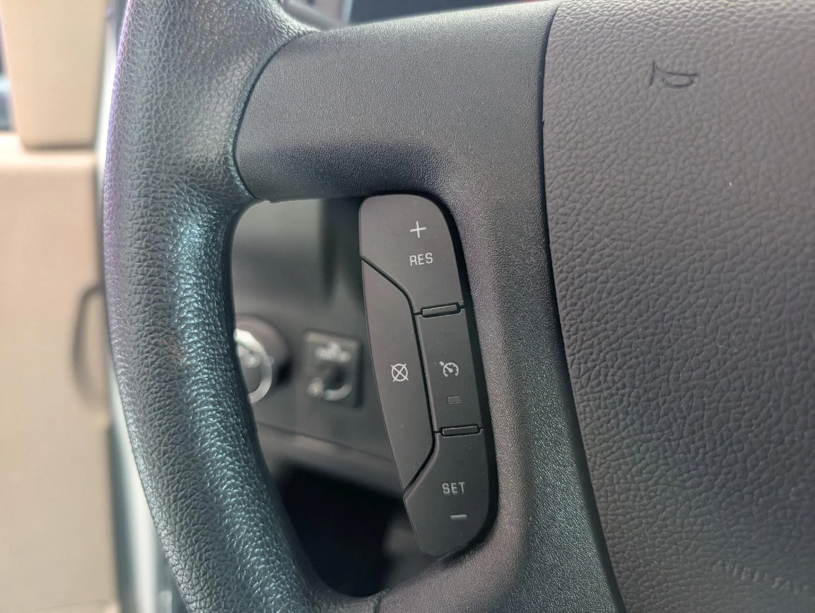 Used 2025 Summit White GMC Work Van image 18