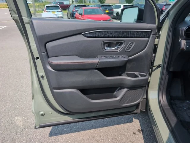Certified Used 2026 Ash Green Metallic Honda TrailSport Elite Blackout image 17