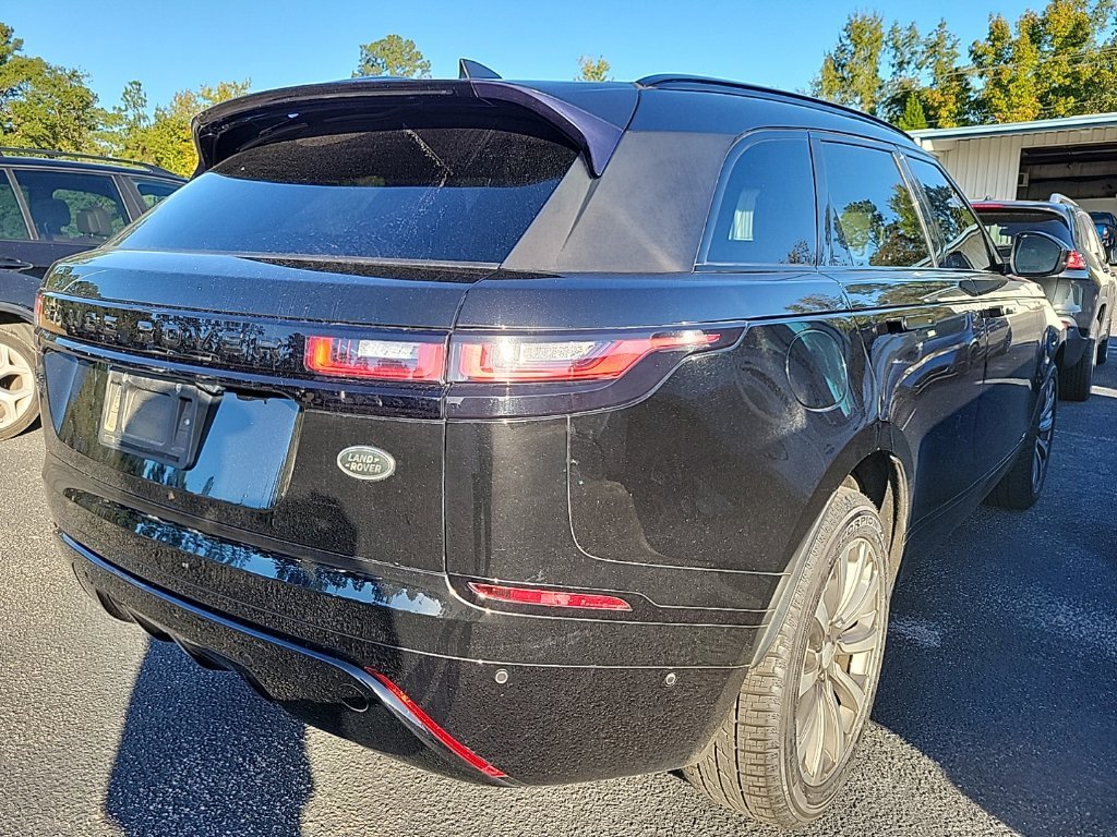 Used 2018  Land Rover SE R-Dynamic image 5