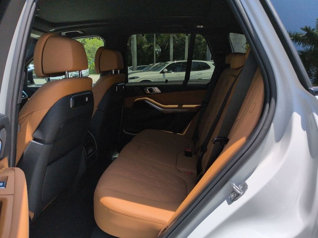 New 2026 Mineral White Metallic BMW xDrive50e image 14