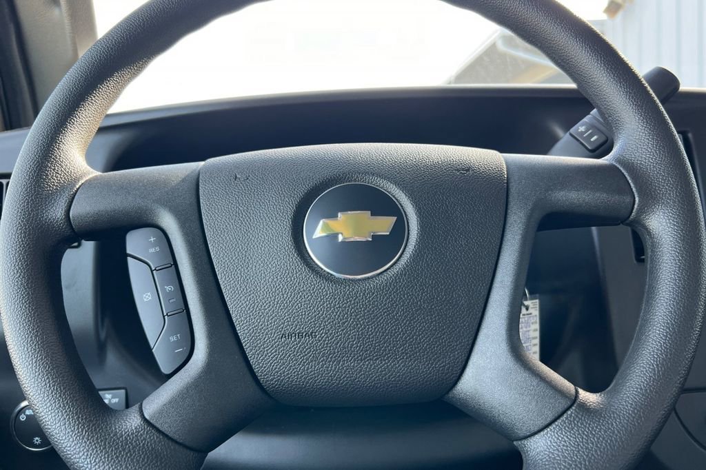 2025 Chevrolet Express Cargo Work Van - Photo 20