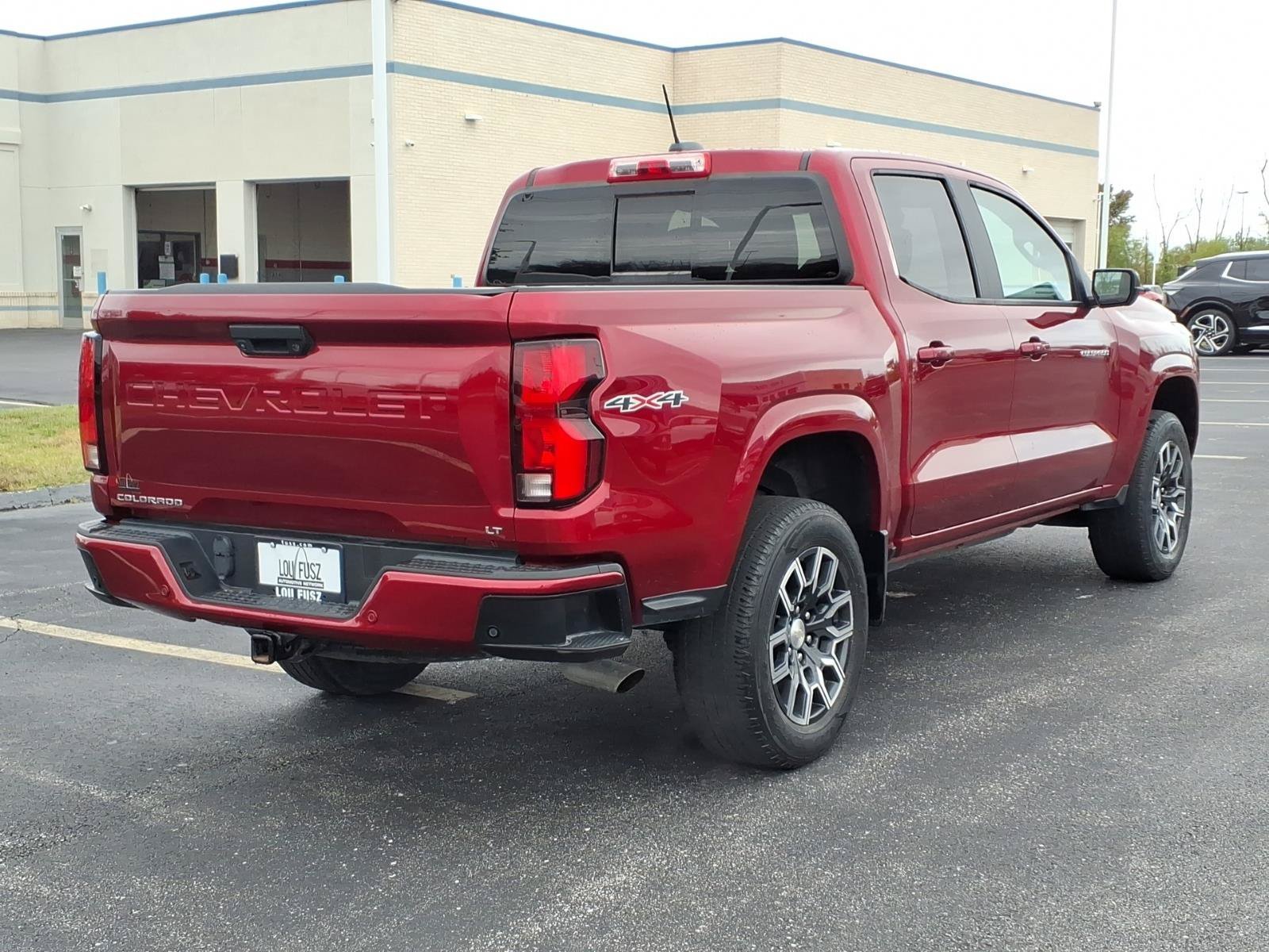 Used 2023 RADIANT RED TINTCOAT Chevrolet 4WD LT image 27
