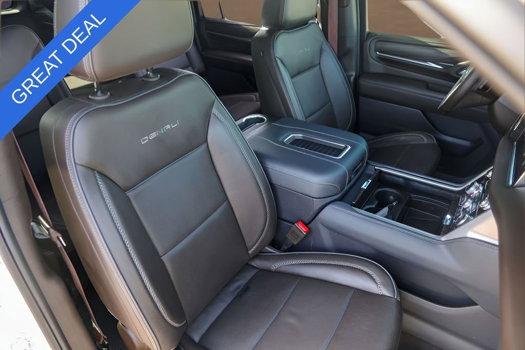 Used 2024 White Frost Tricoat GMC Denali image 33