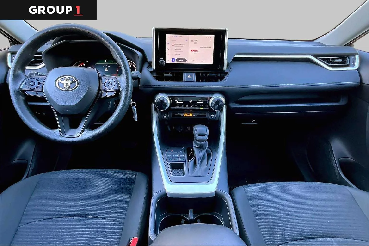 2025 Toyota RAV4 LE - Photo 16