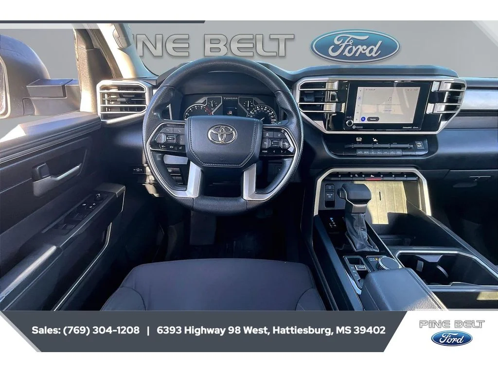 Used 2023 Ice Cap Toyota SR5 image 7