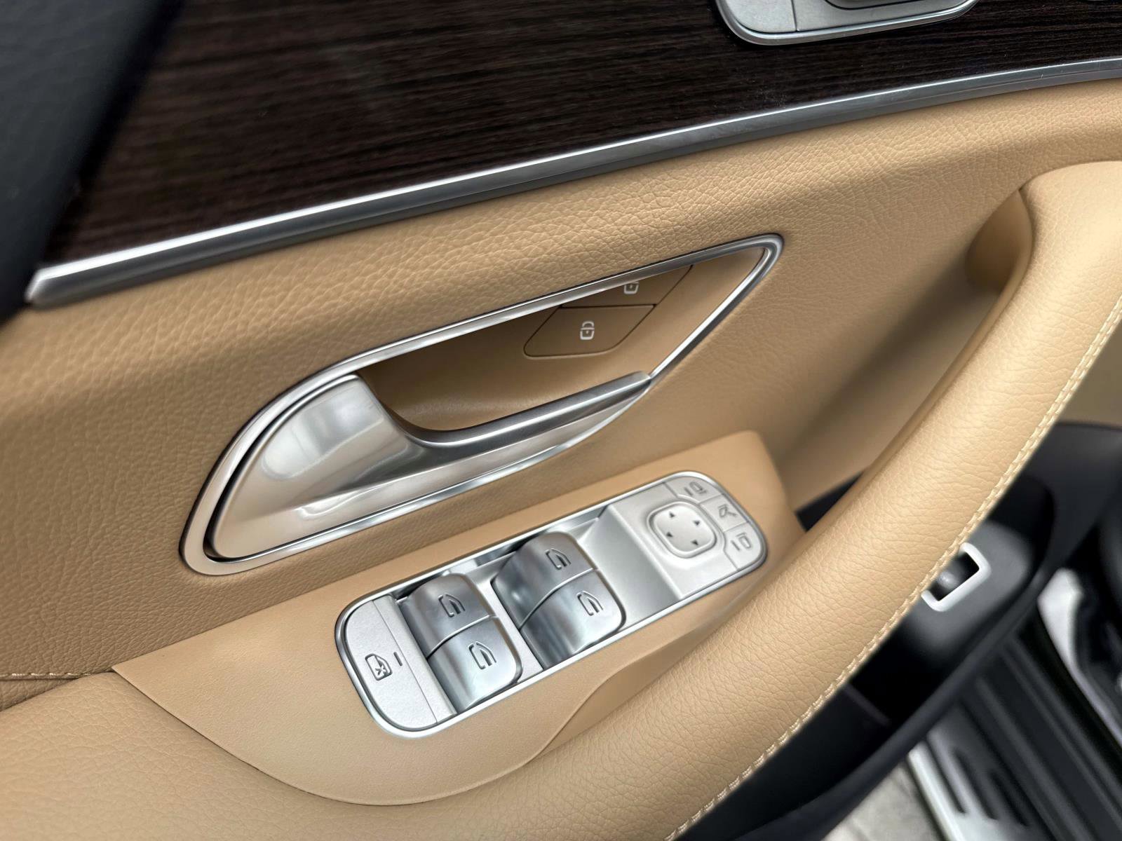 New 2026 Black Mercedes-Benz 350 4MATIC® SUV image 20