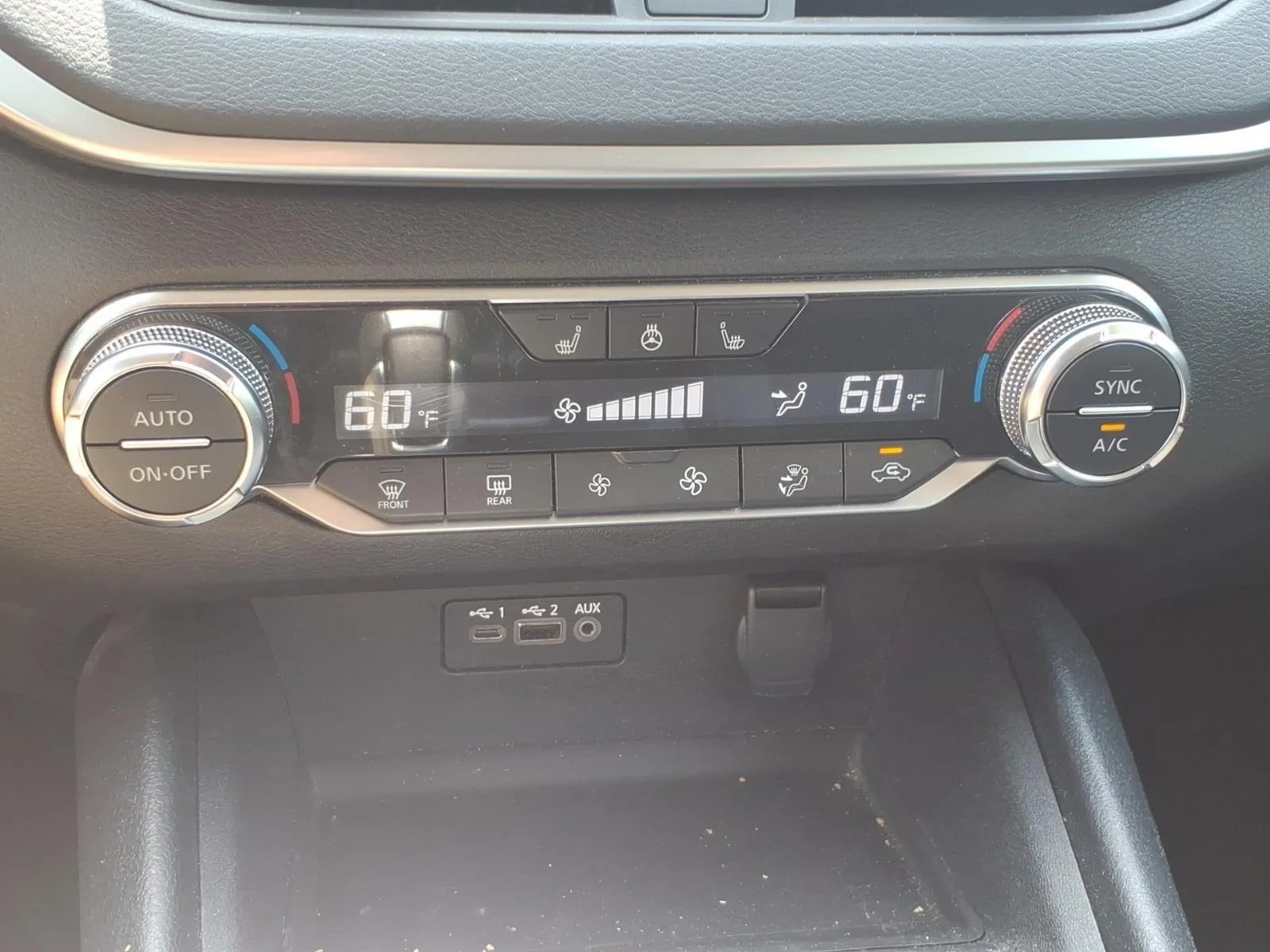 Used 2019 Super Black Nissan 2.5 SV image 18