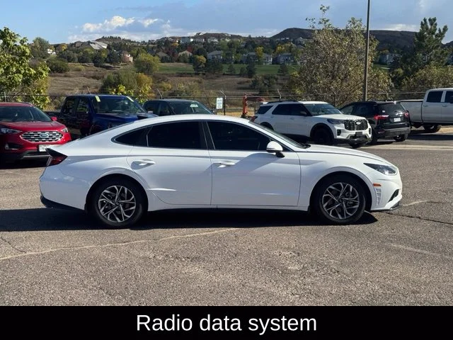 Used 2023 White Hyundai SEL image 7