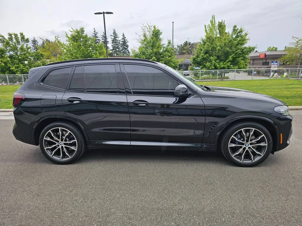 Used 2024  BMW M40i image 6