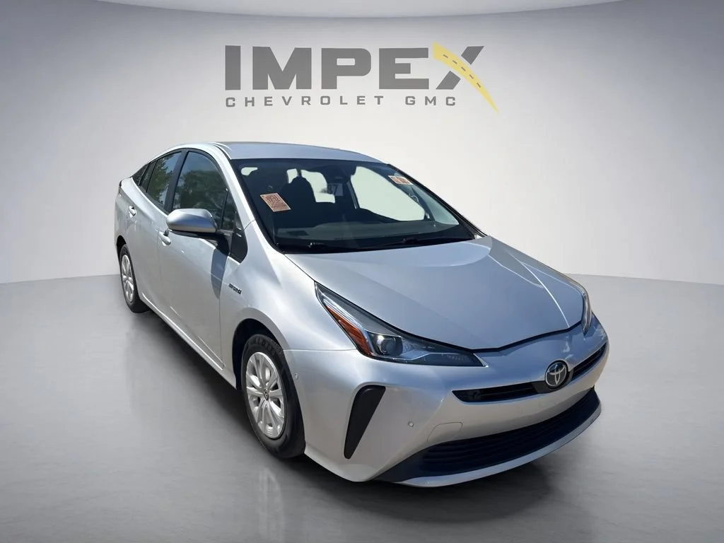 Used 2022 Silver Toyota L Eco image 5