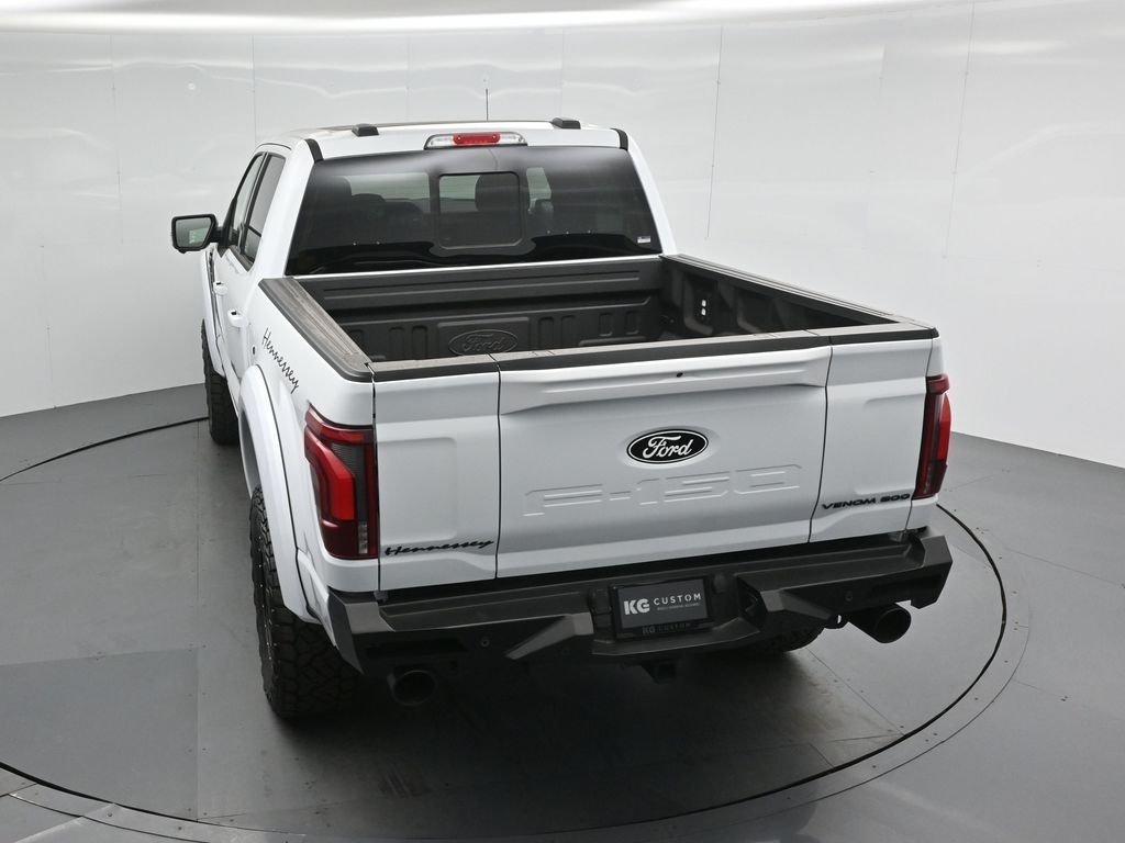 New 2025 Oxford White Ford Lariat image 43