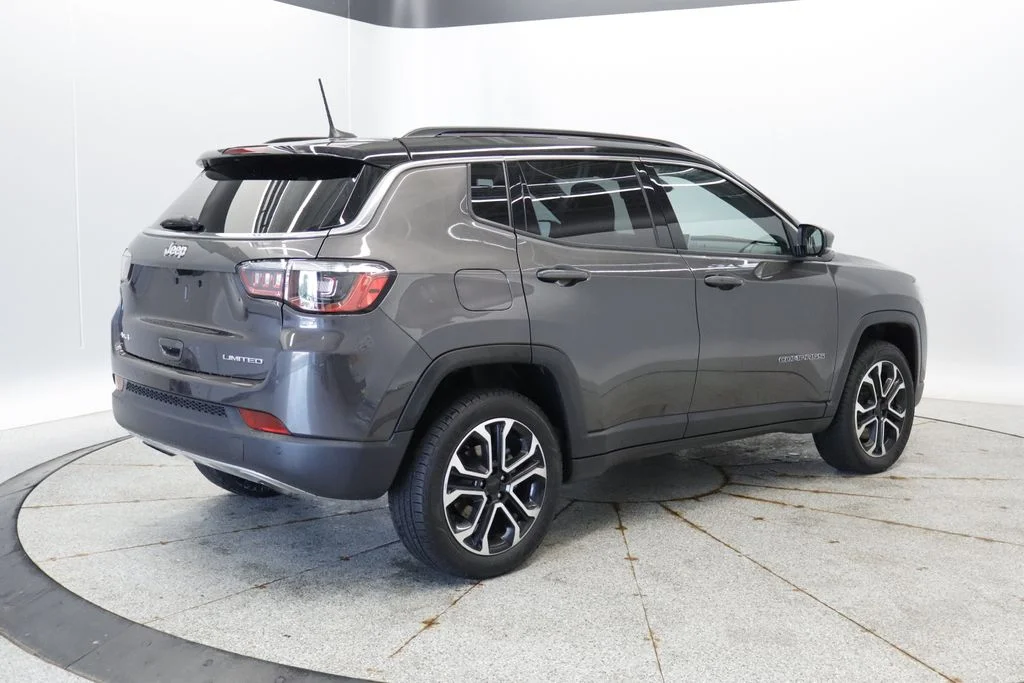 Used 2023 Gray Jeep Limited image 6