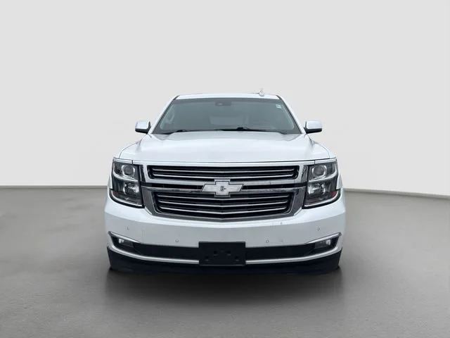 Used 2019 Chevrolet Suburban Premier with VIN 1GNSKJKC2KR209262 for sale in Kansas City
