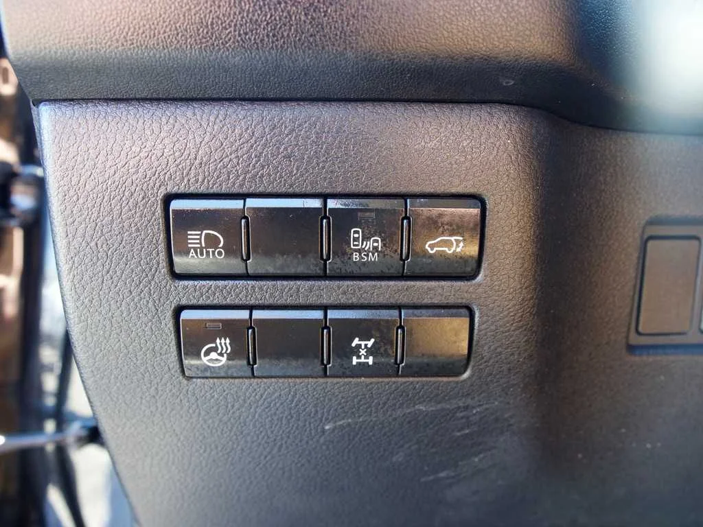 2021 Lexus NX 300 - Photo 15