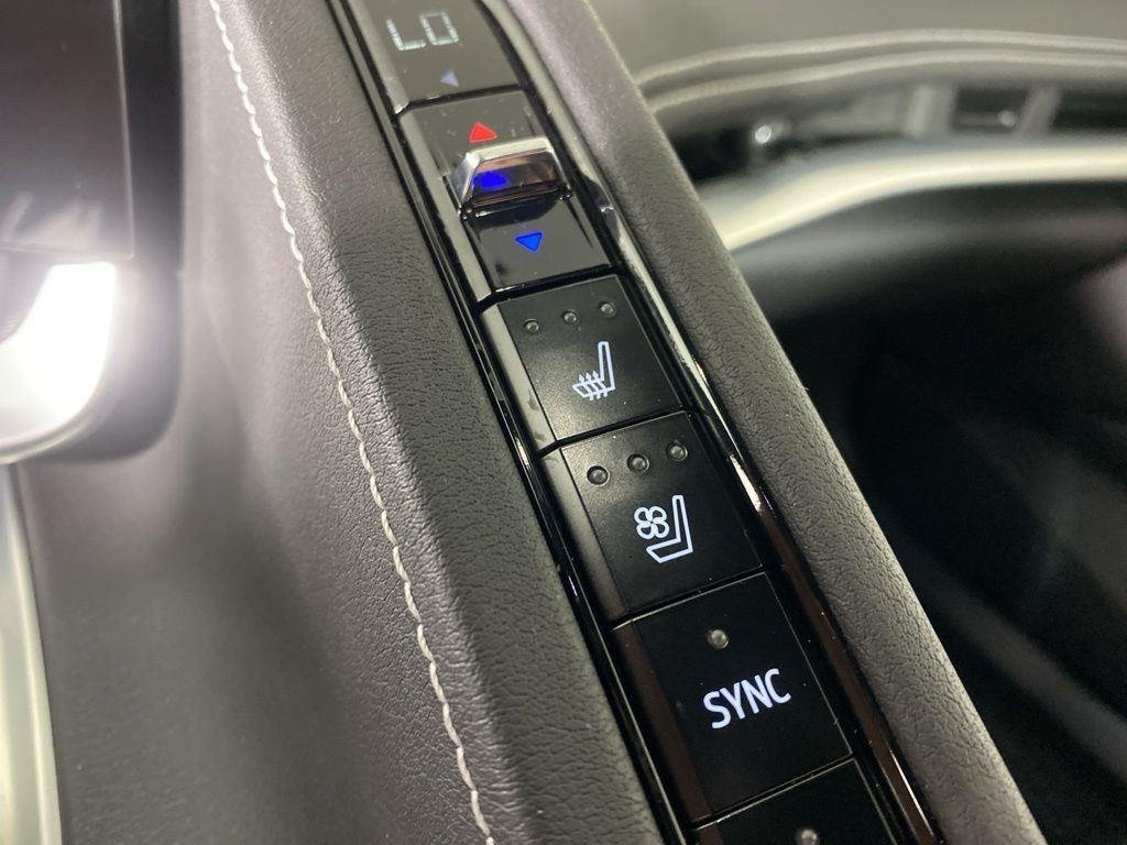 Used 2023 Black Chevrolet Stingray image 20