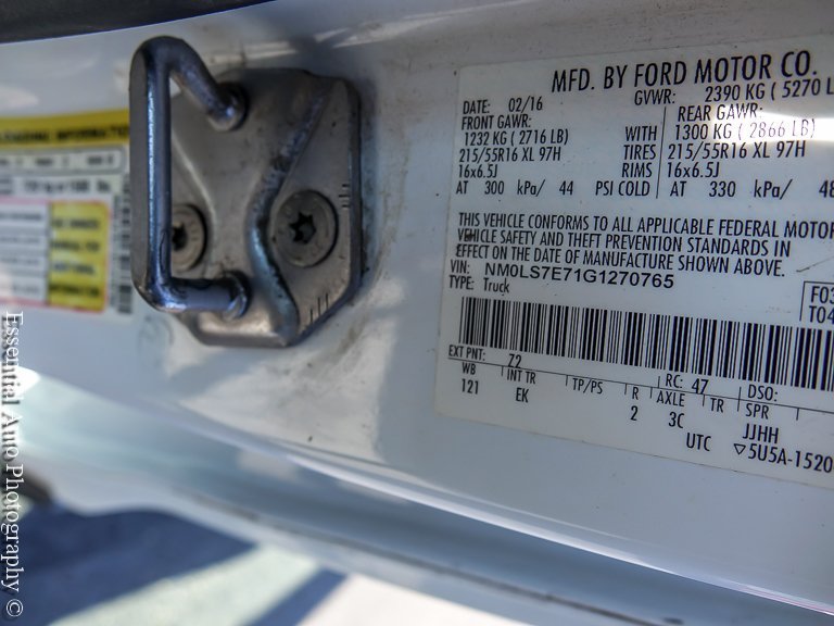 Used 2016 Frozen White Ford XL image 29