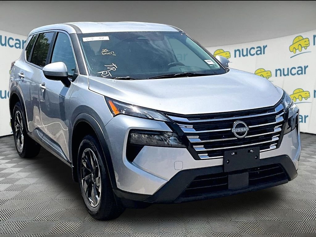 Used 2025 Silver Nissan SV image 1