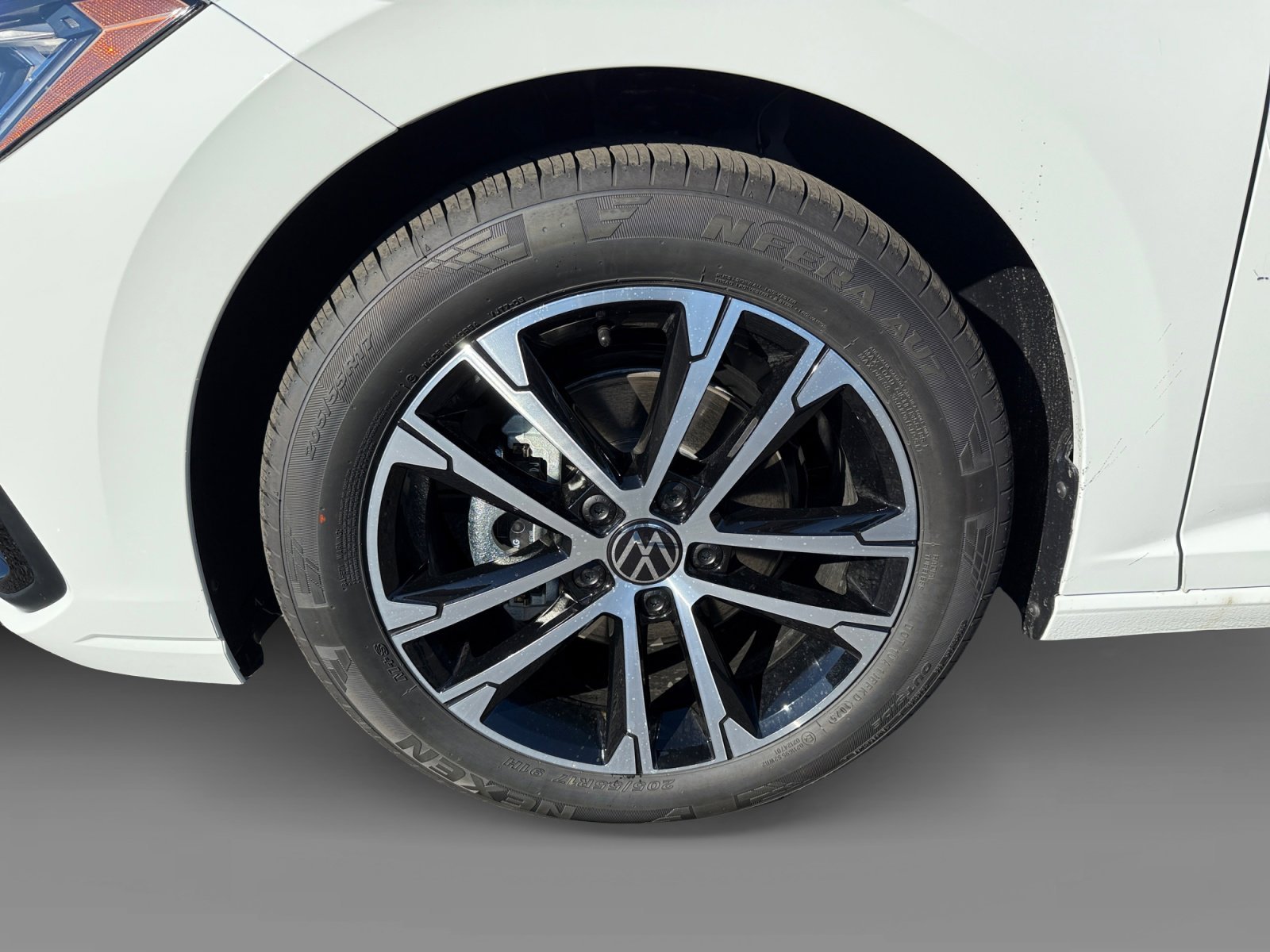2026 Volkswagen Jetta Sport - Photo 9