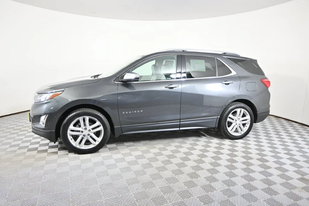 Used 2019 Chevrolet Equinox Premier with VIN 2GNAXXEV4K6146111 for sale in Forest Lake, Minnesota