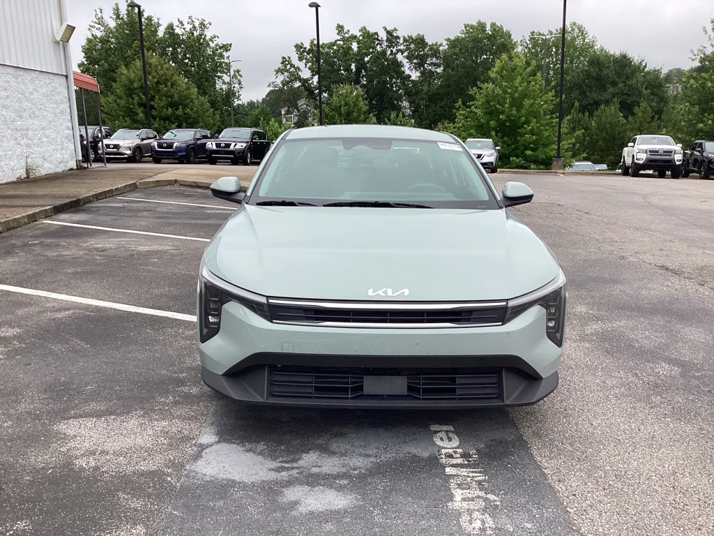 Used 2025 Morning Haze Kia LXS image 8